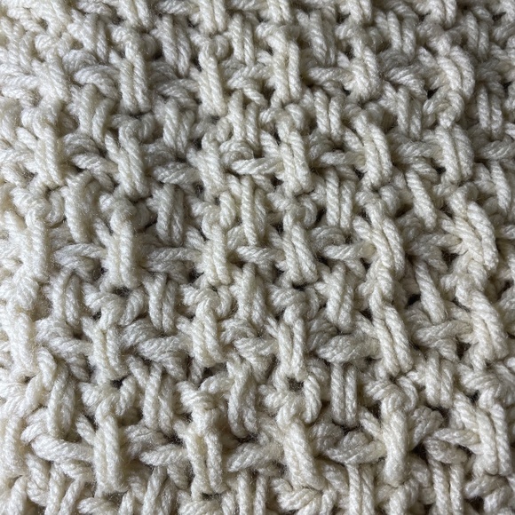 Handmade knitted throw blanket | 40" x 55" - Picture 7 of 10